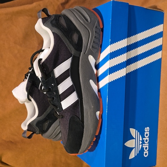 Adidas ZX 22 Boost W 7 - Picture 3 of 4